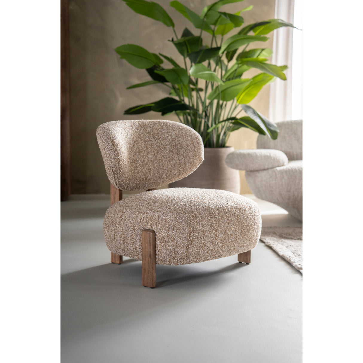 Modern European furniture - Chunky Cushioned Lounge Chair - www.oroa.com | Oroa.com