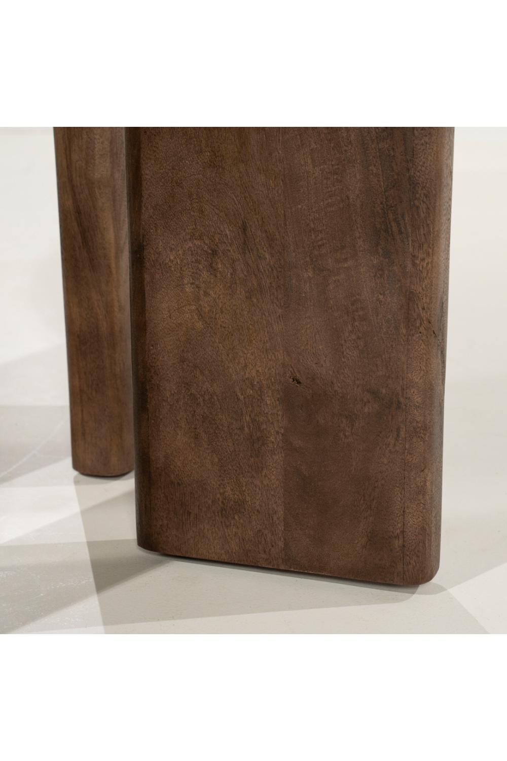 Brown Marble Round Dining Table | Oroa.com