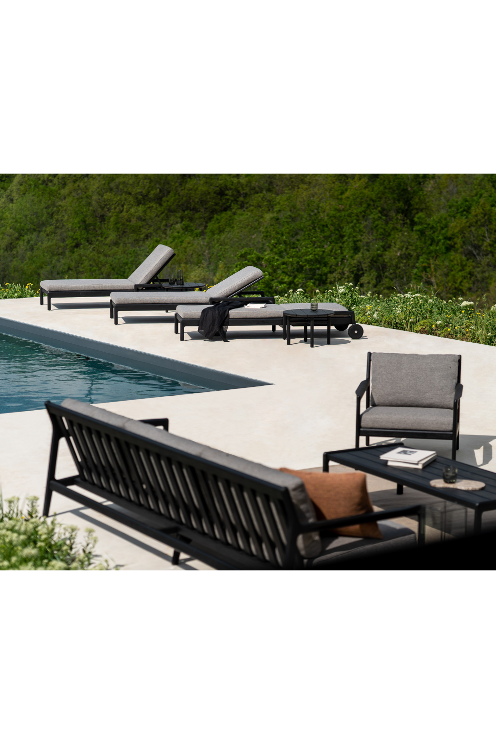 Black Teak Outdoor Lounge Chair | Ethnicraft Jack | Oroa.com