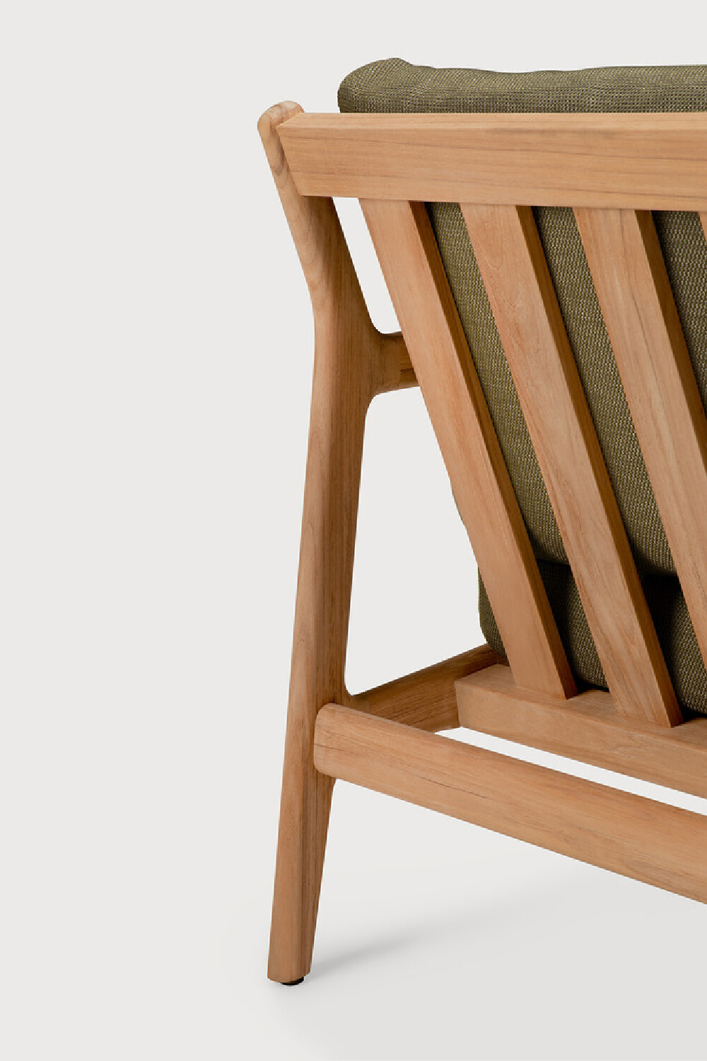 Teak Framed Outdoor Lounge Chair | Ethnicraft Jack | Oroa.com