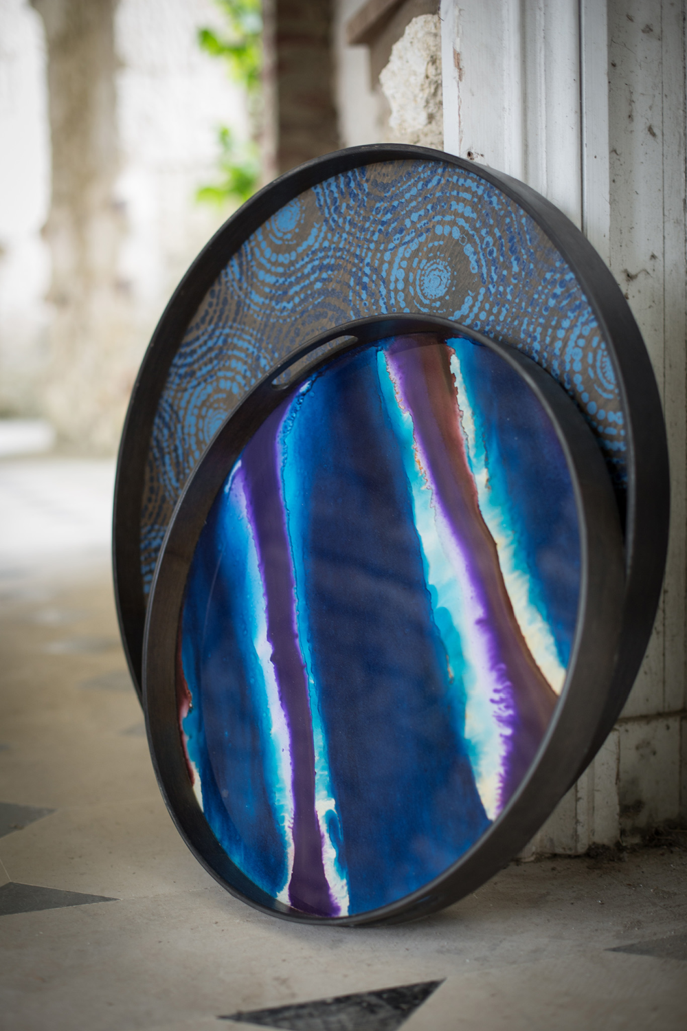 Tribal Print Round Wooden Tray | Ethnicraft Beads | Oroa.com