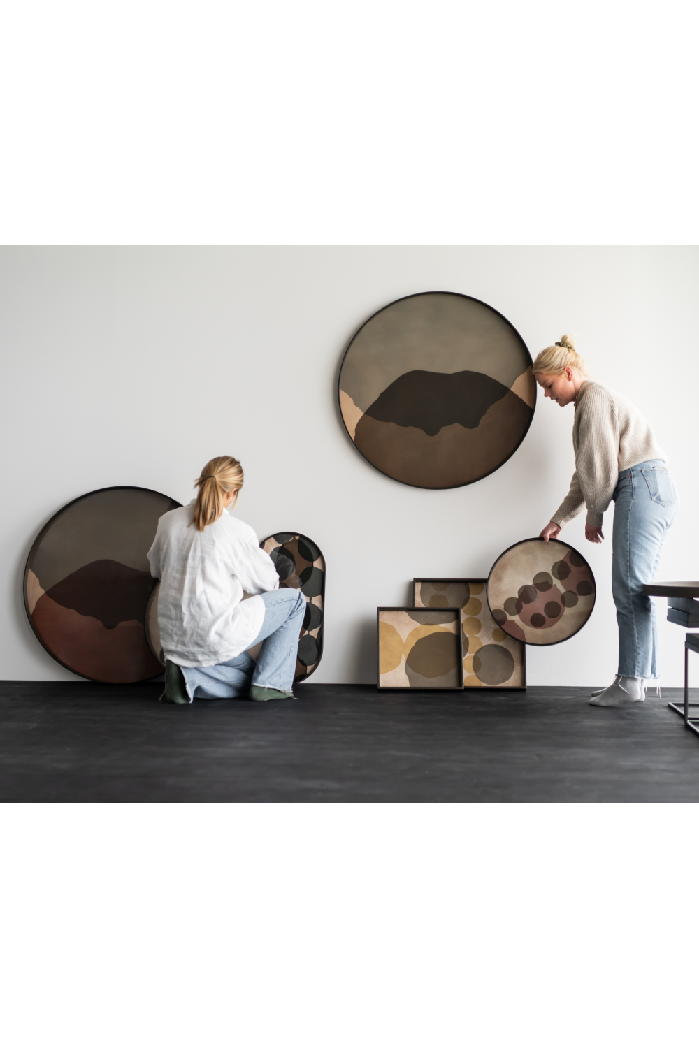 Printed Glass Round Tray | Ethnicraft Dots | Oroa.com