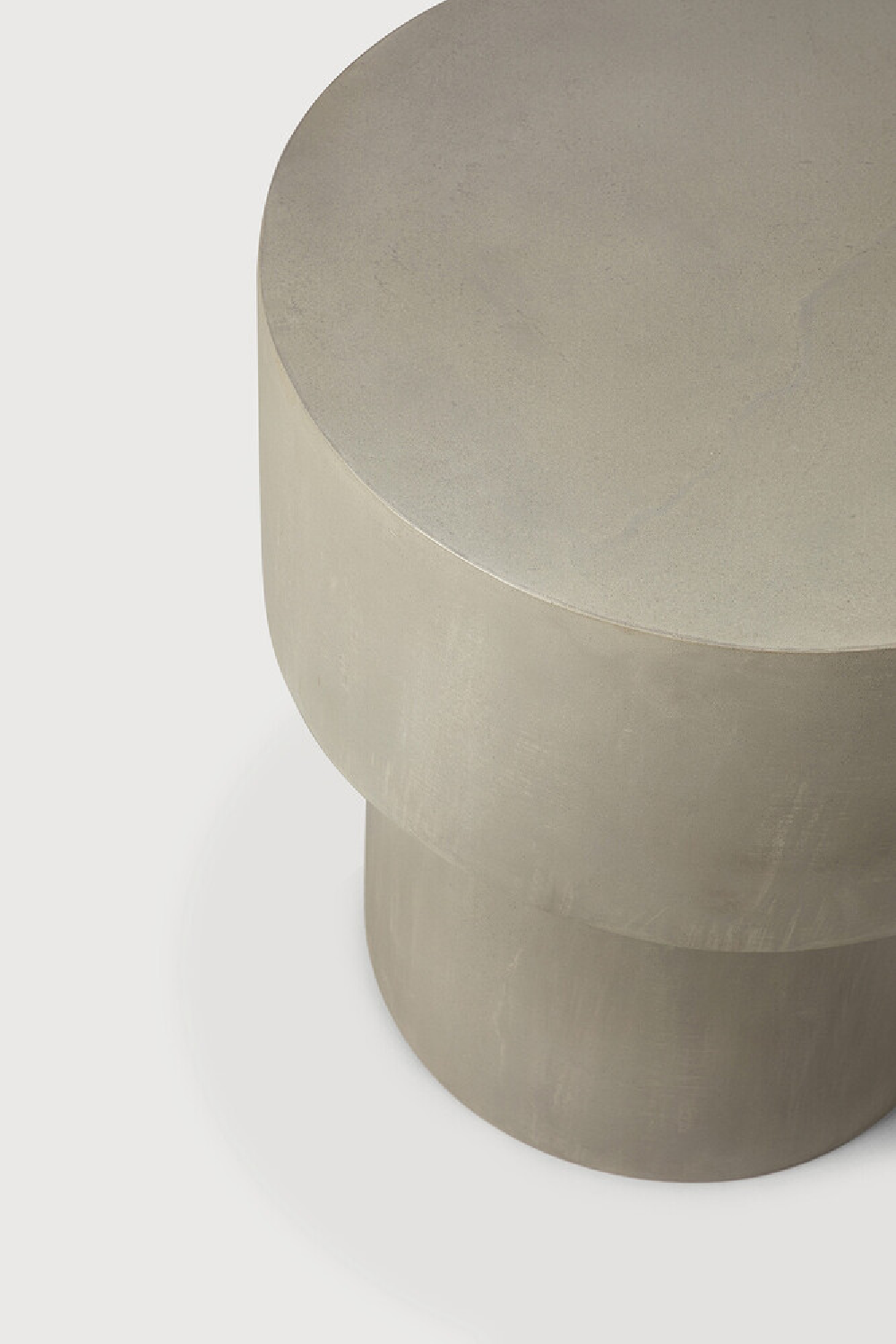 Mushroom-Shaped Outdoor Side Table | Ethnicraft Elements | Oroa.com