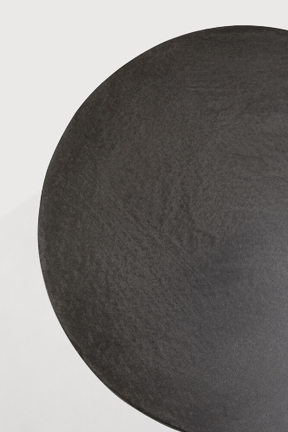 Round Concrete Outdoor Side Table | Ethnicraft Elements | Oroa.com