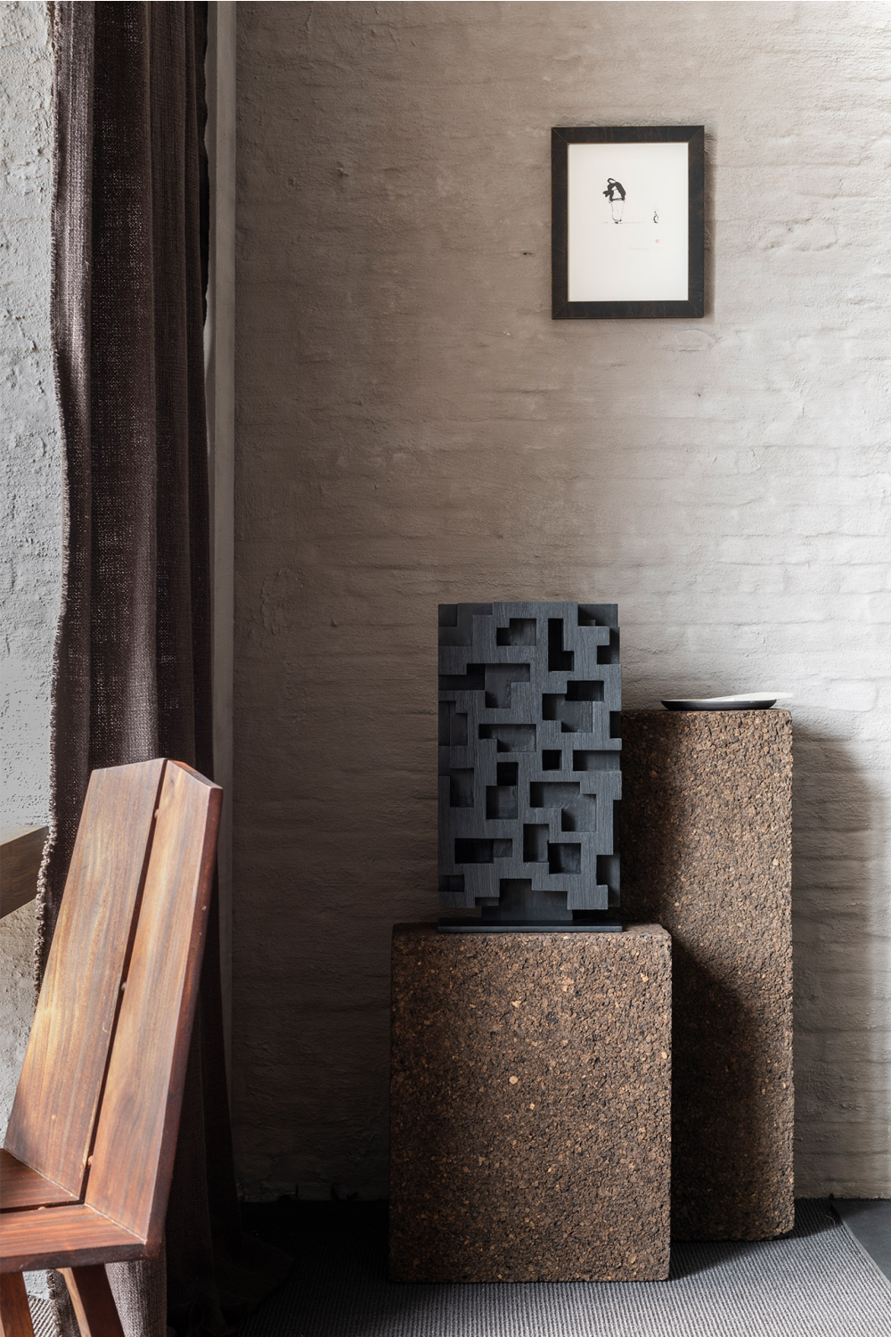 Black Teak Abstract Sculpture | Ethnicraft Stele | Oroa.com