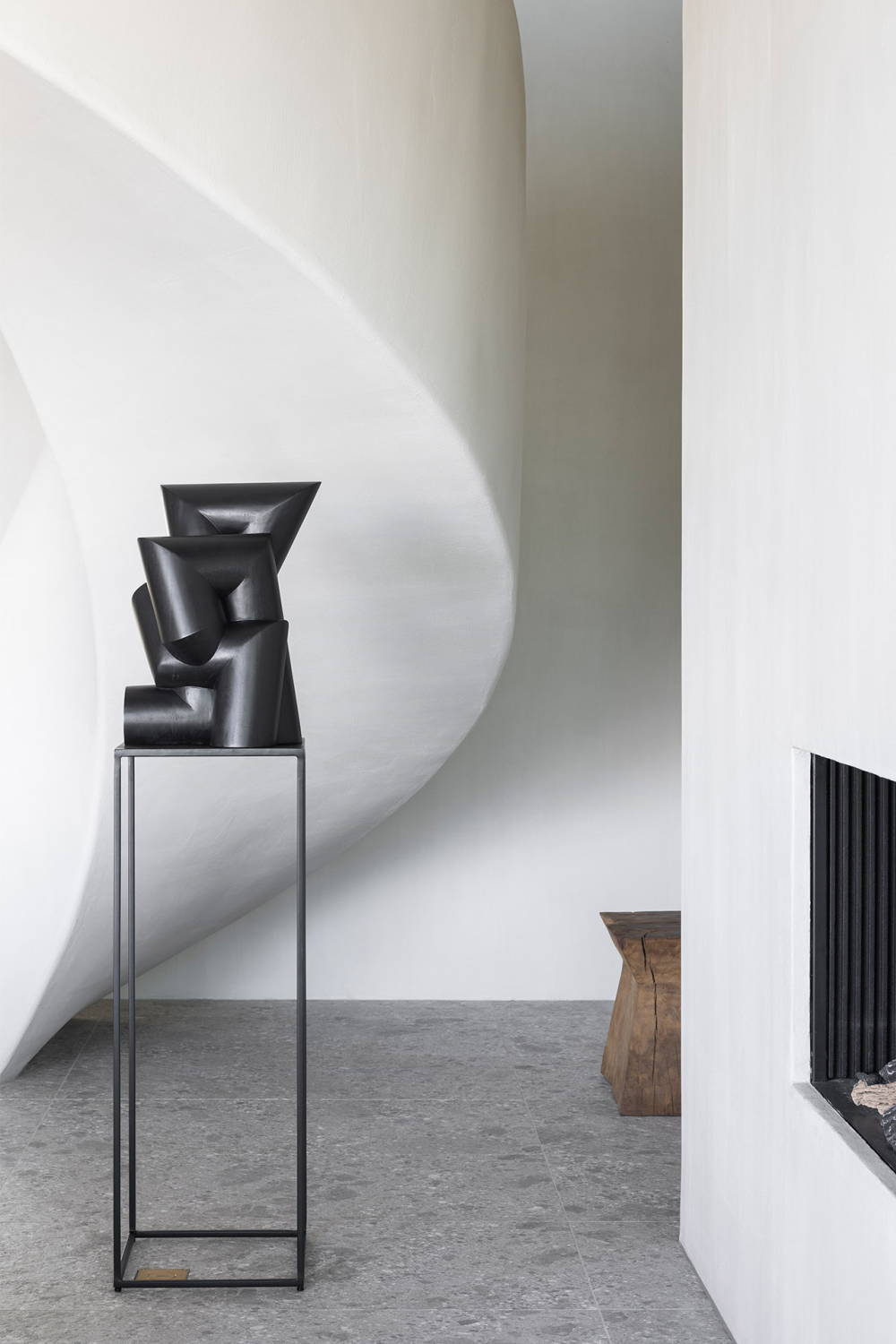 Black Mahogany Modern Sculpture | Ethnicraft Pipe #3| Oroa.com