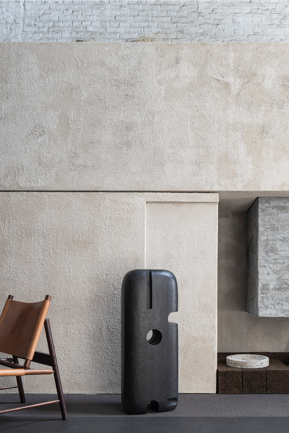 Handcrafted Mahogany Sculpture| Ethnicraft Extrusion Ovoid | Oroa.com