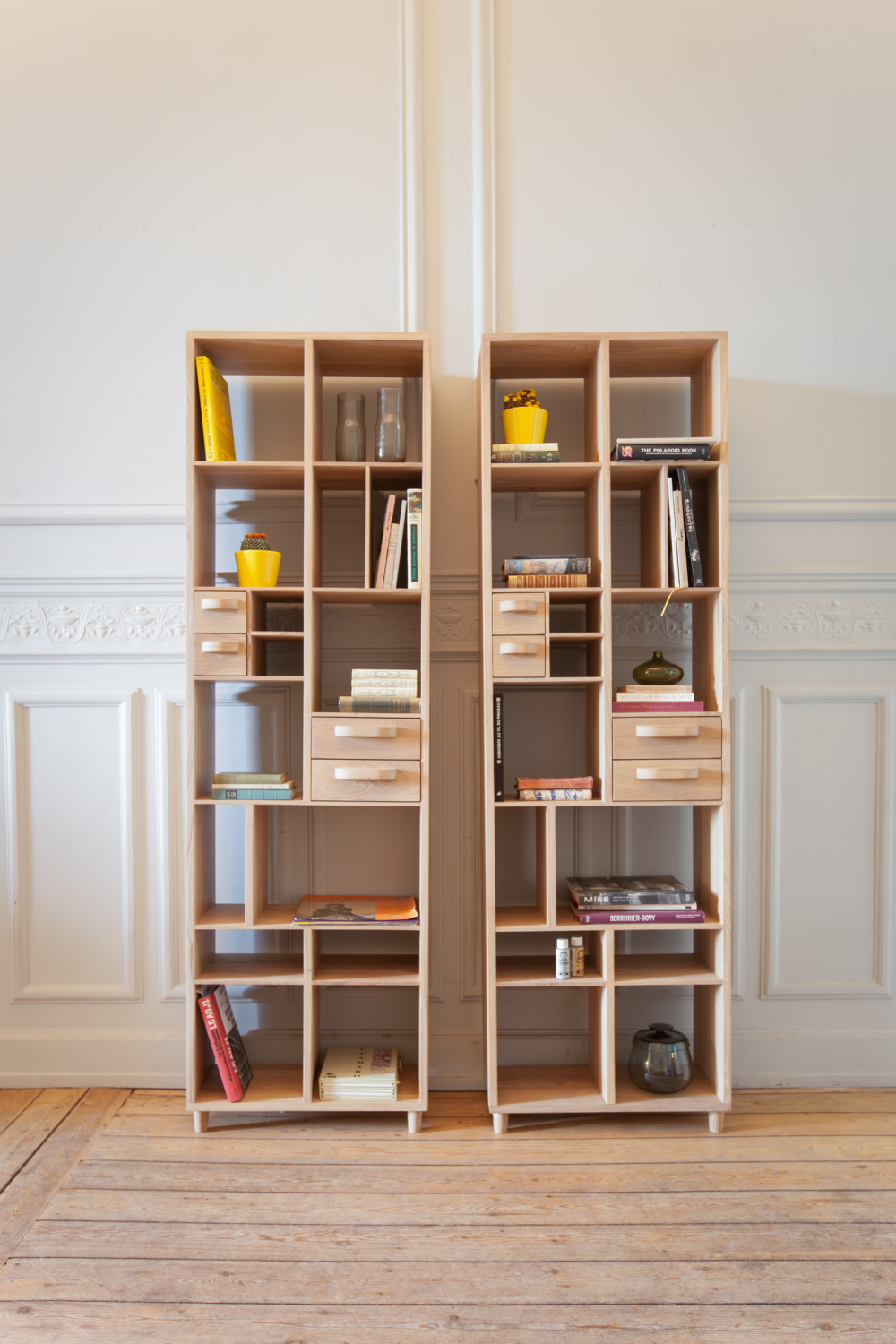 Oak Bookcase With Drawers | Ethnicraft Pirouette | Oroa.com