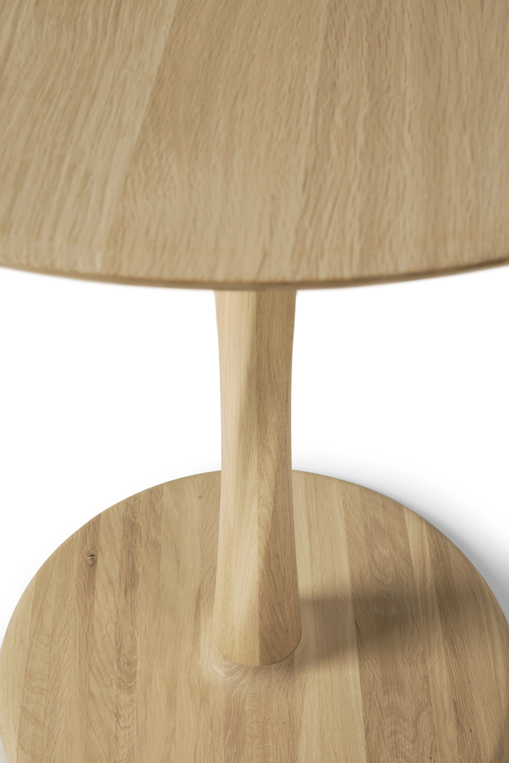 Pedestal Dining Table | Ethnicraft Torsion | Oroa.com