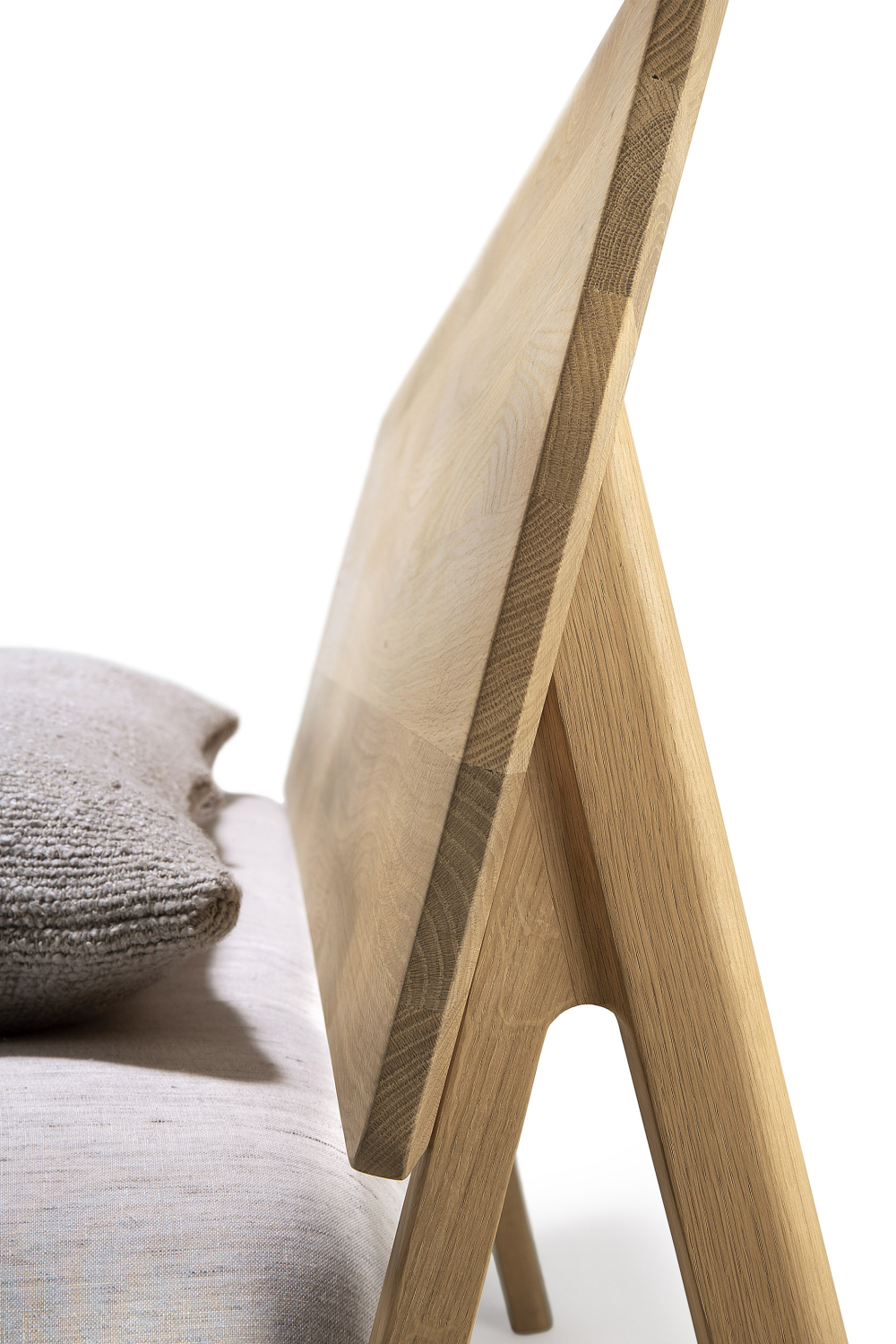Oiled Oak Bed | Ethnicraft Air | Oroa.com