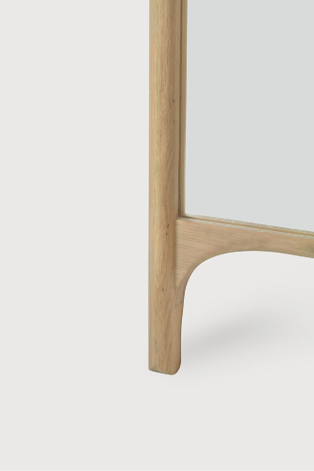 Oak Framed Floor Mirror | Ethnicraft PI | Oroa.com