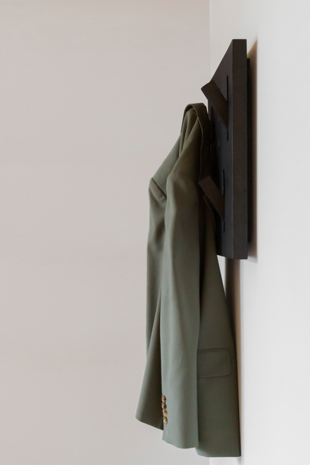 Solid Oak Wall Hanger | Ethnicraft Utilitile