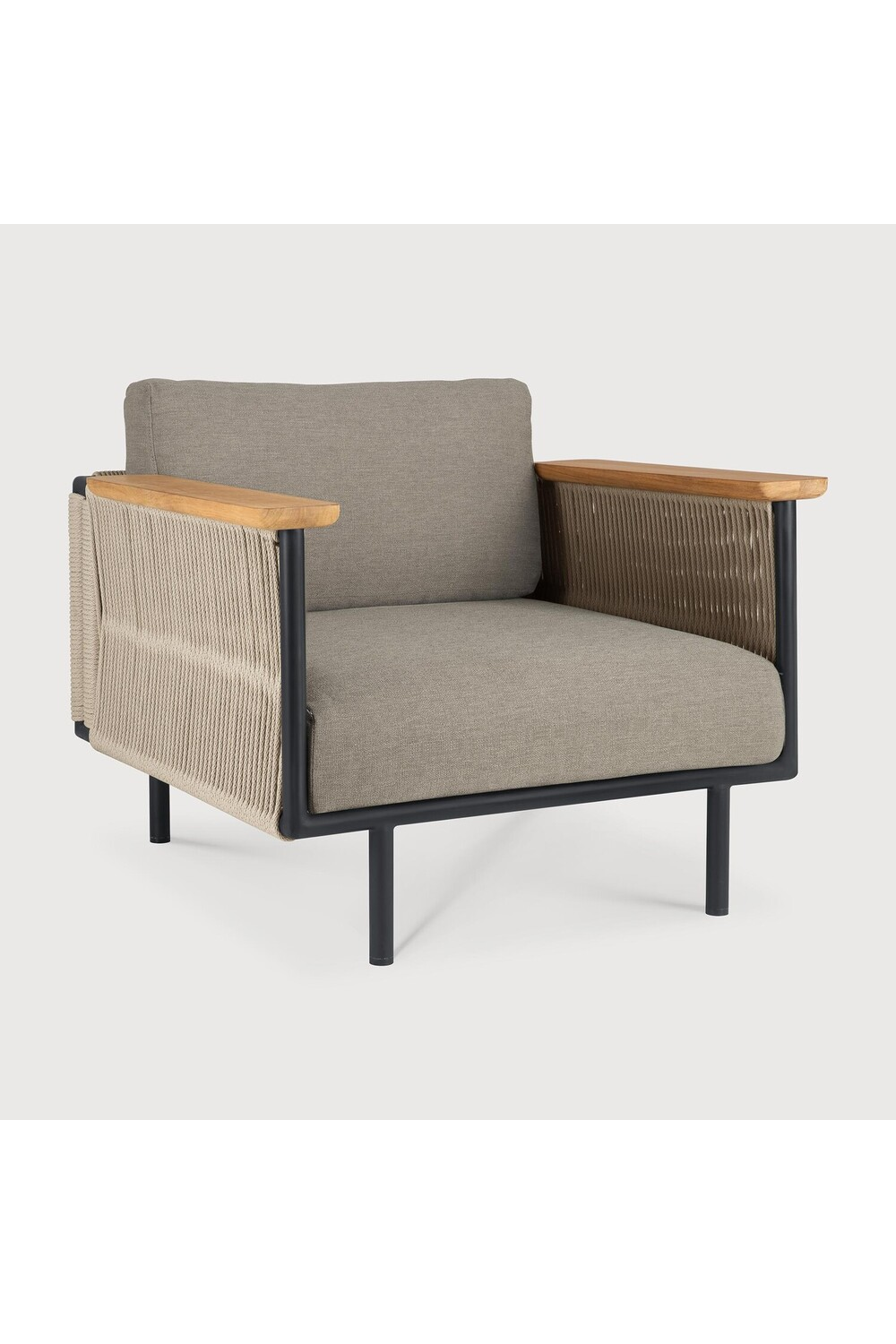 Woven Cord Outdoor Lounge Chair | Ethnicraft Corbey | Oroa.com