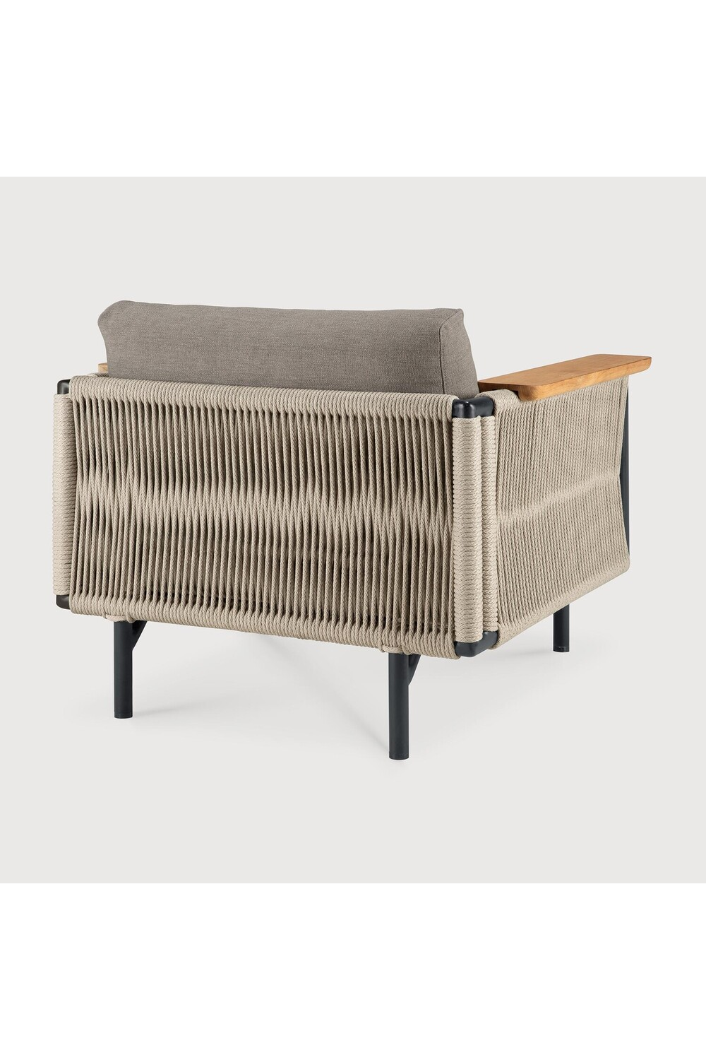 Woven Cord Outdoor Lounge Chair | Ethnicraft Corbey | Oroa.com