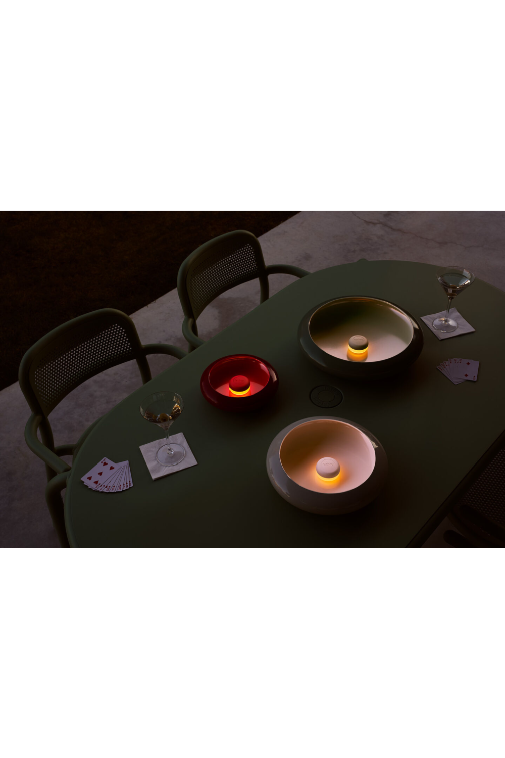 Metal Bowl Outdoor Wall Lamp M | Fatboy Oloha | OROA.com