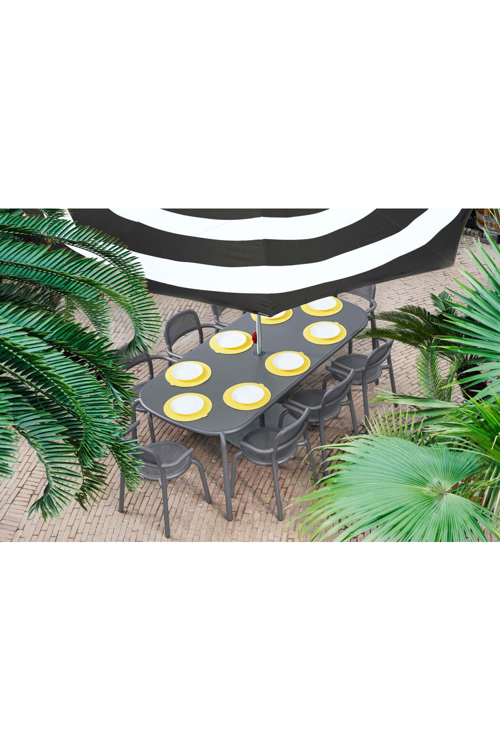 Aluminum Outdoor Armchair | Fatboy Toni | OROA.com