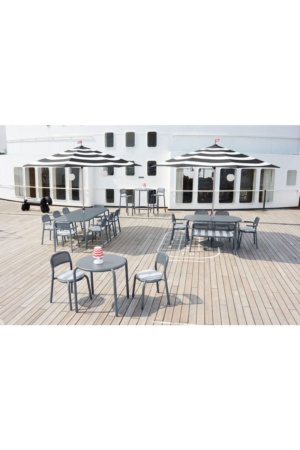 Aluminum Outdoor Bistro Table | Fatboy Toni Bistreau | OROA.com