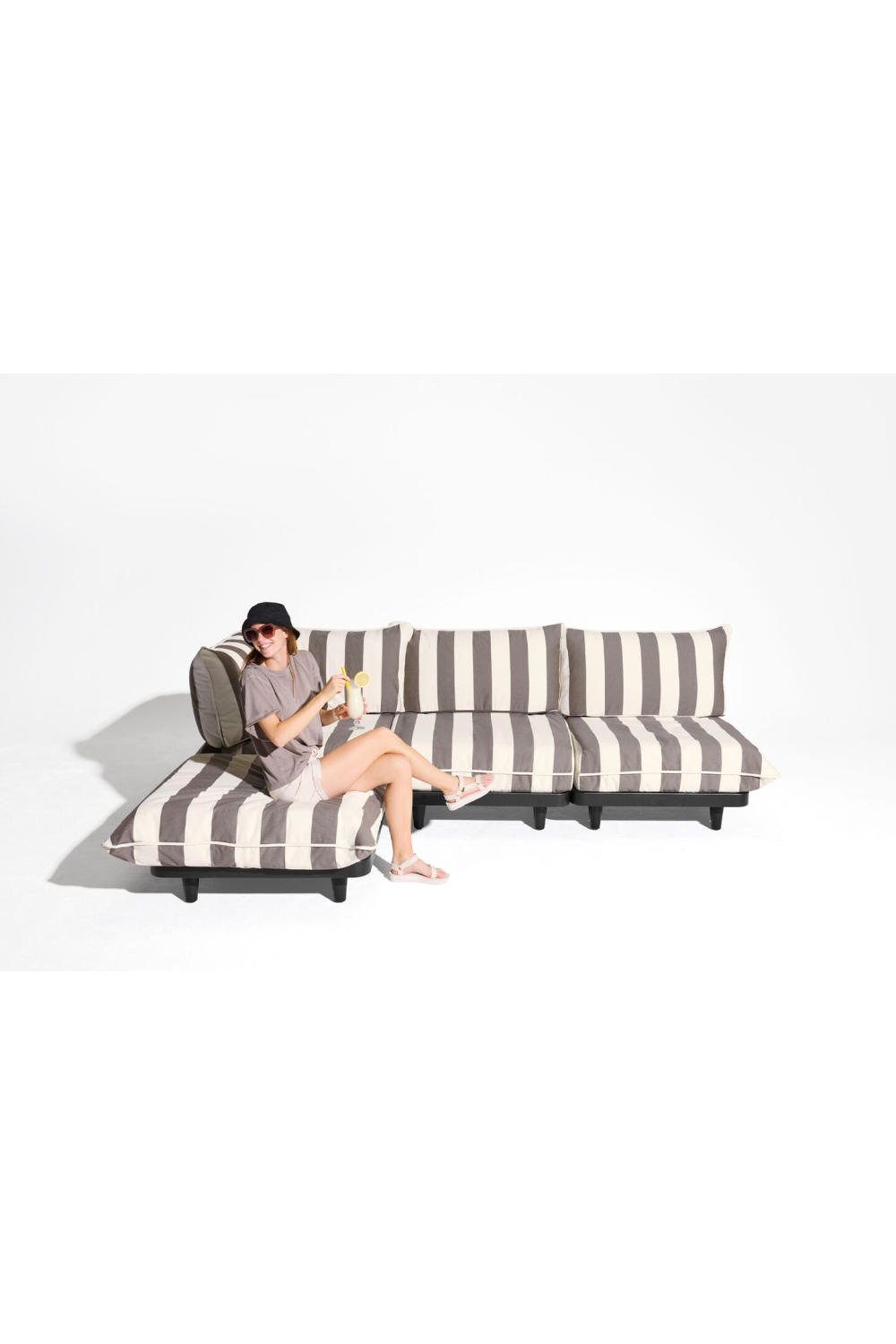 Cushioned Outdoor Daybed | Fatboy Paletti | OROA.com