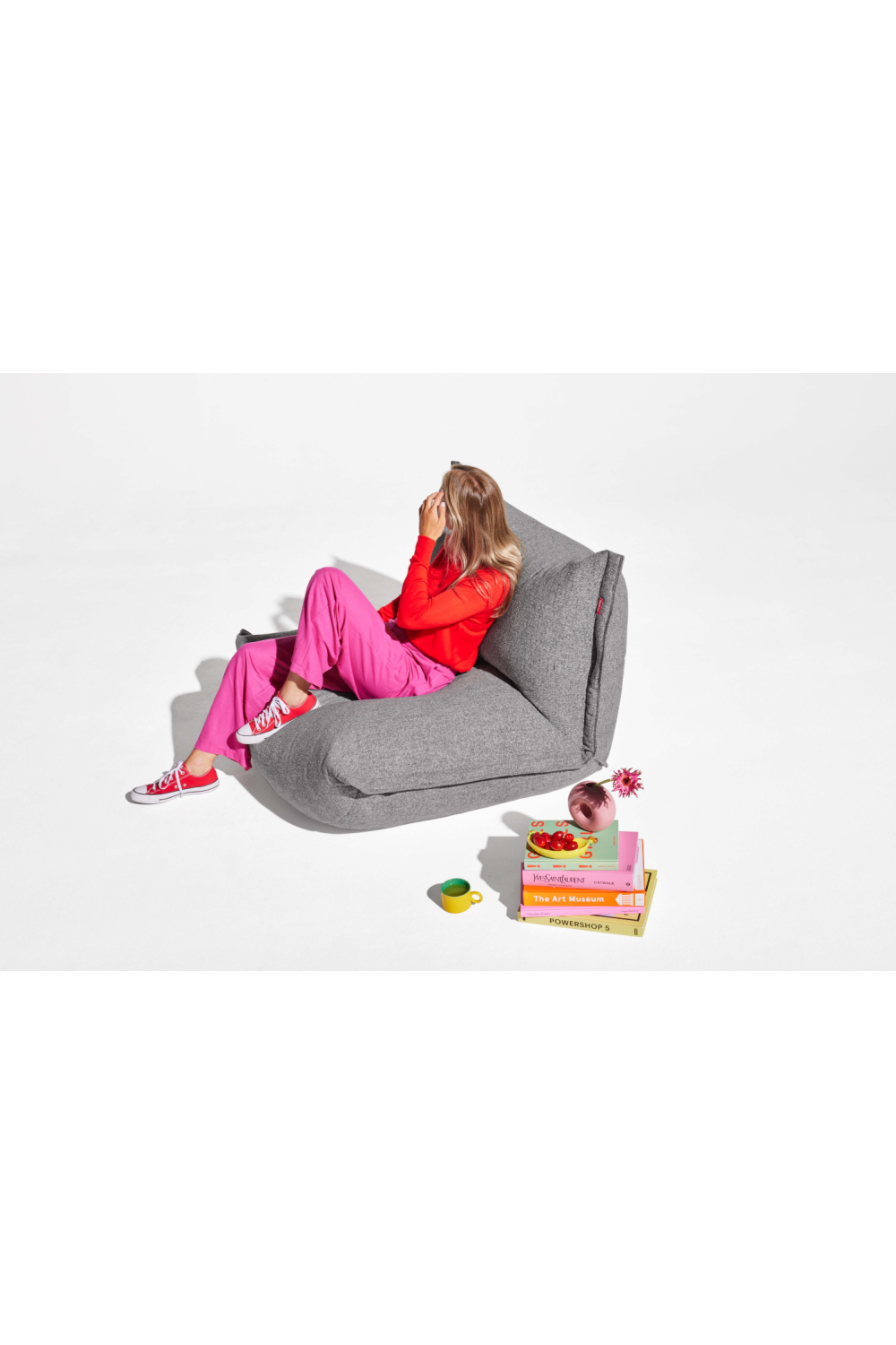 Back-Buttoned Modern Easy Chair | Fatboy The BonBaron Mingle | OROA.com