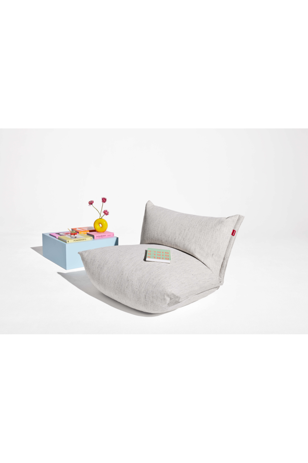 Back-Buttoned Modern Easy Chair | Fatboy The BonBaron Mingle | OROA.com