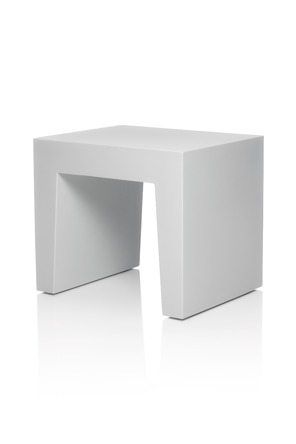 Minimalist Outdoor Stool | Fatboy Concrete | OROA.com