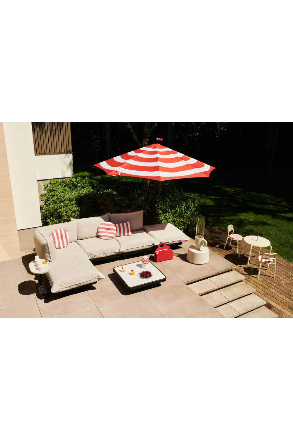 Minimalist Outdoor Hocker | Fatboy Paletti | OROA.com