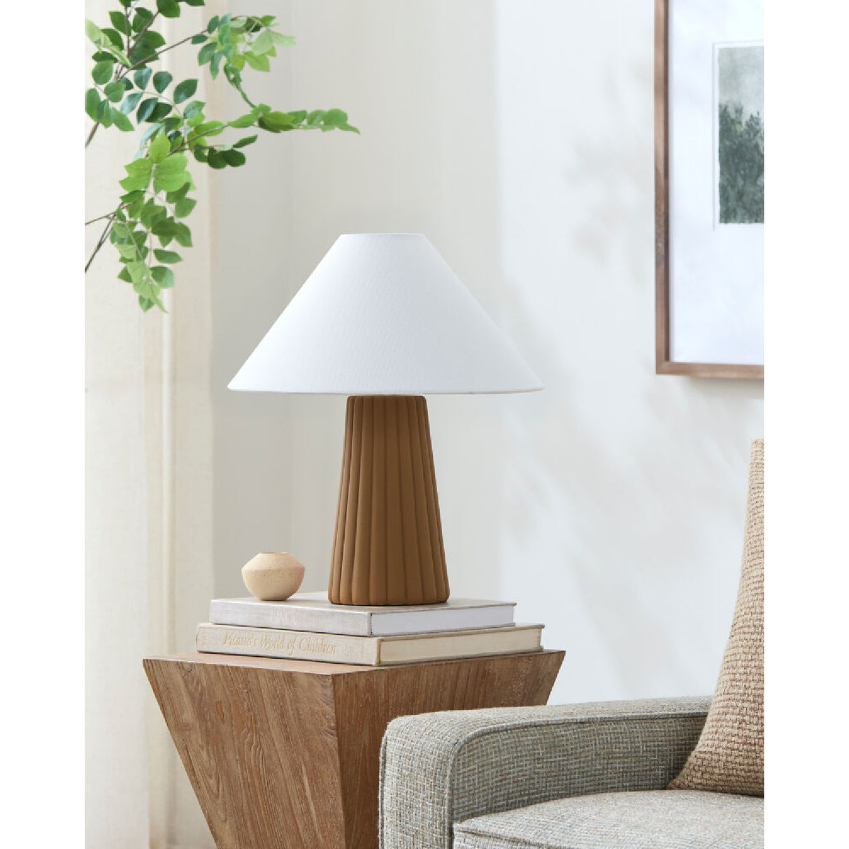 Fluted Ceramic Linen Table Lamp | Oroa.com