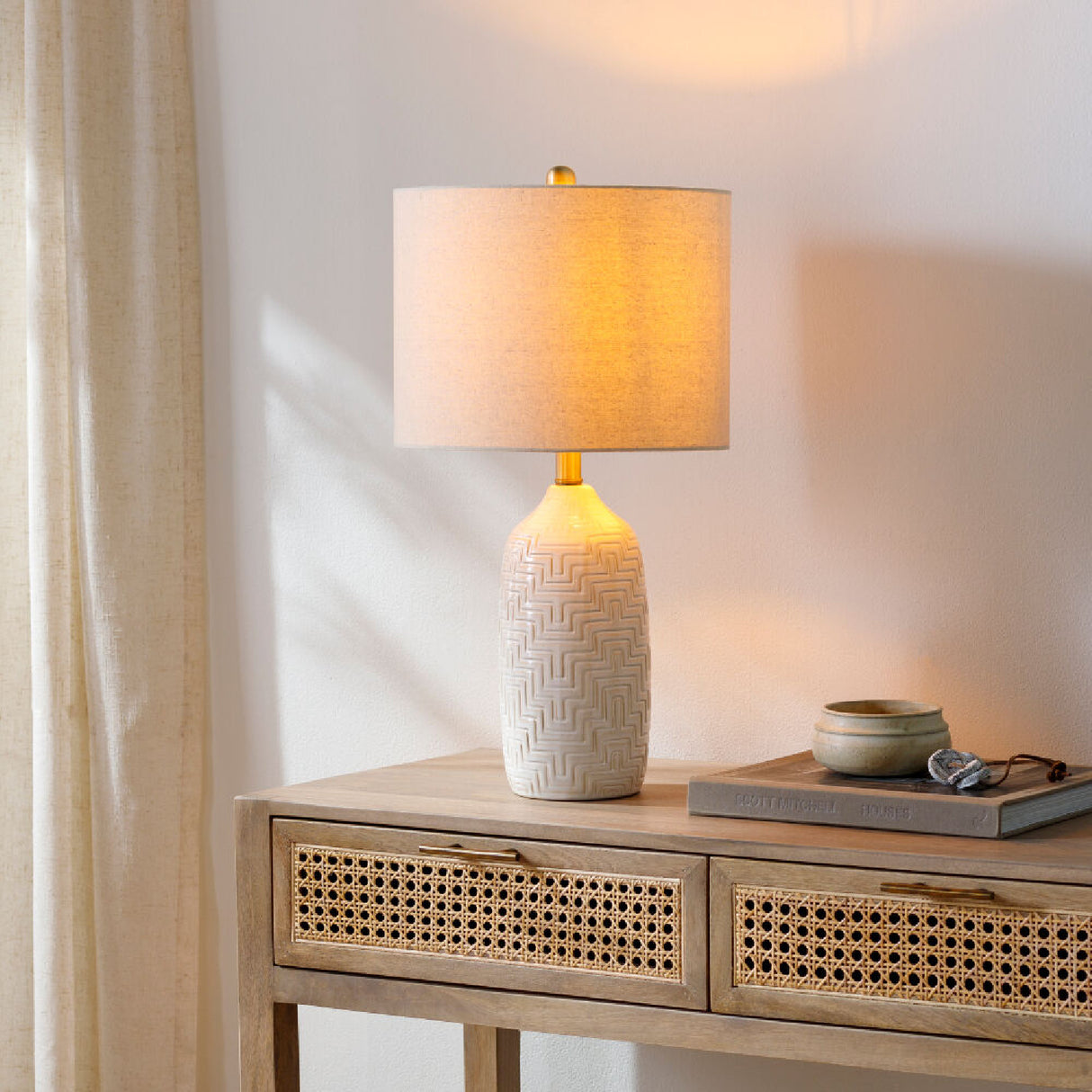 Glazed White Ceramic Table Lamp | Oroa.com