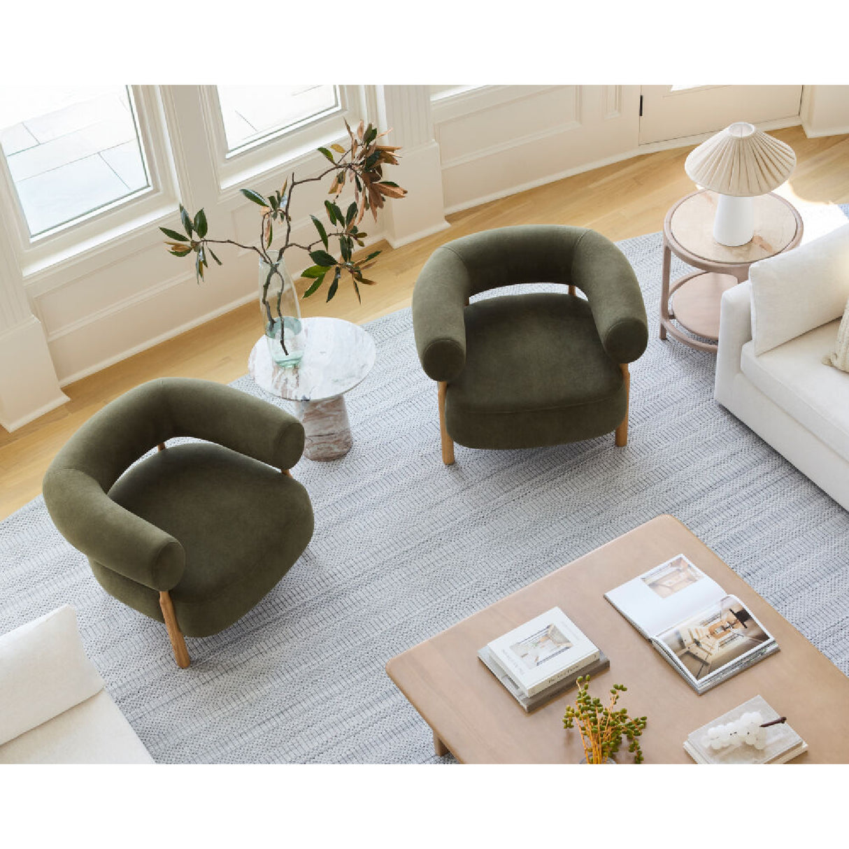 White Minimalist Accent Table Lamp | Oroa.com