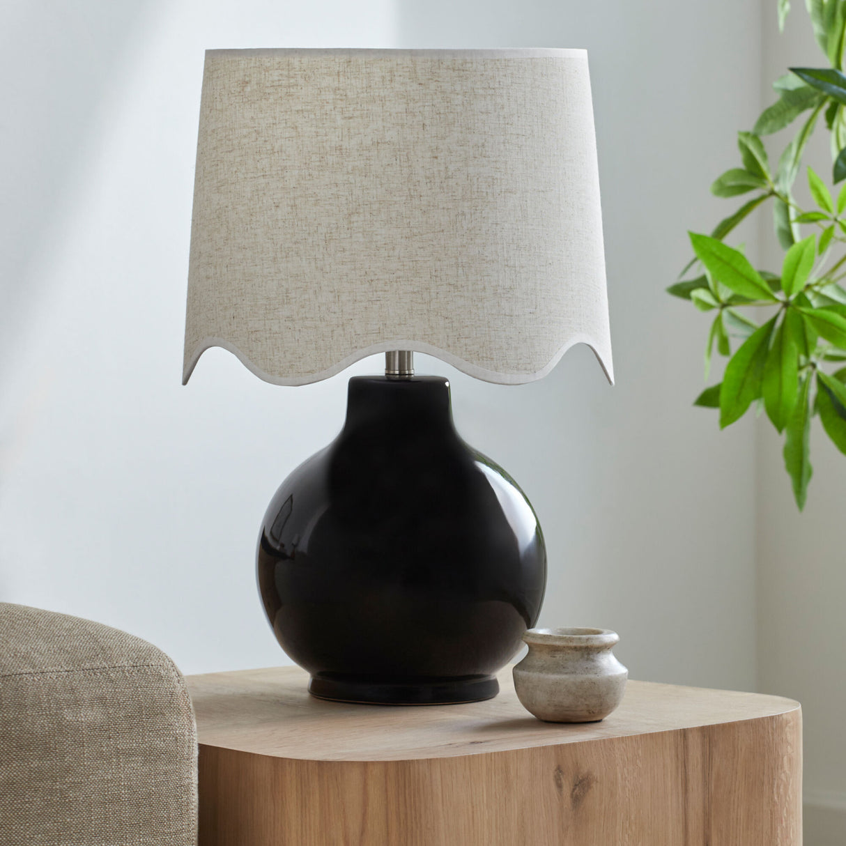 Modern European furniture - Wavy Edge Accent Table Lamp - www.oroa.com | Oroa.com