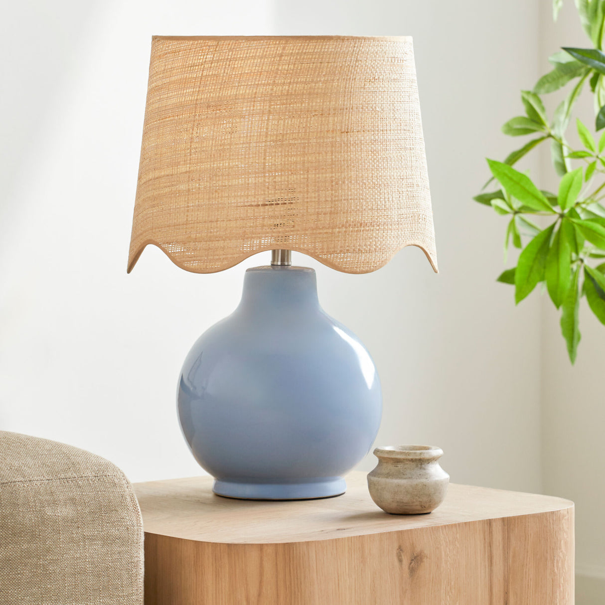 Modern European furniture - Wavy Edge Accent Table Lamp - www.oroa.com | Oroa.com
