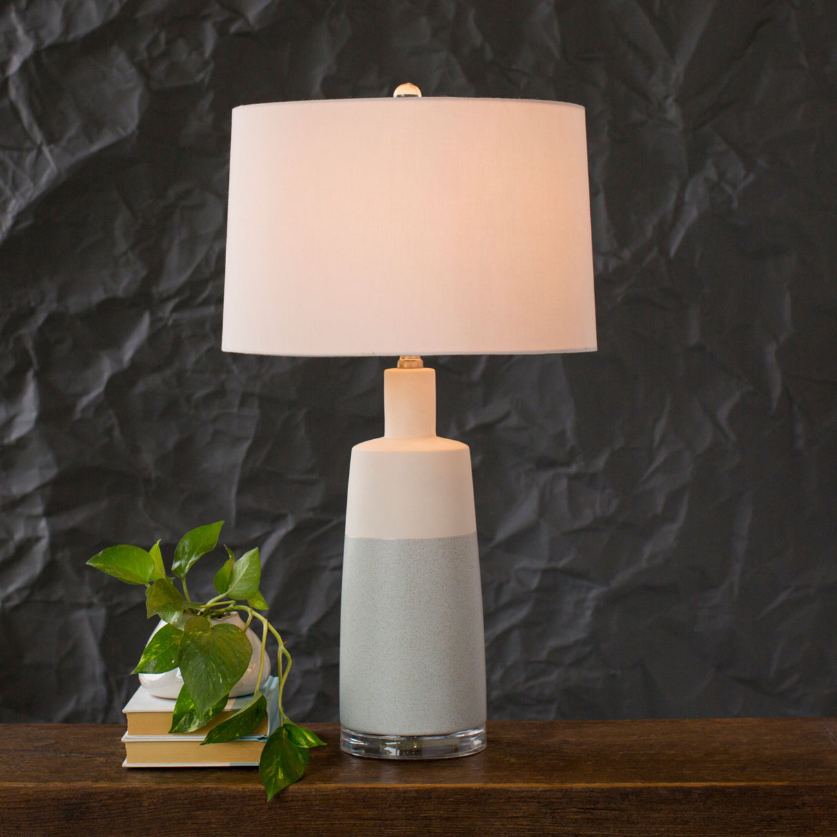 Two-Toned Ceramic Table Lamp | Oroa.com
