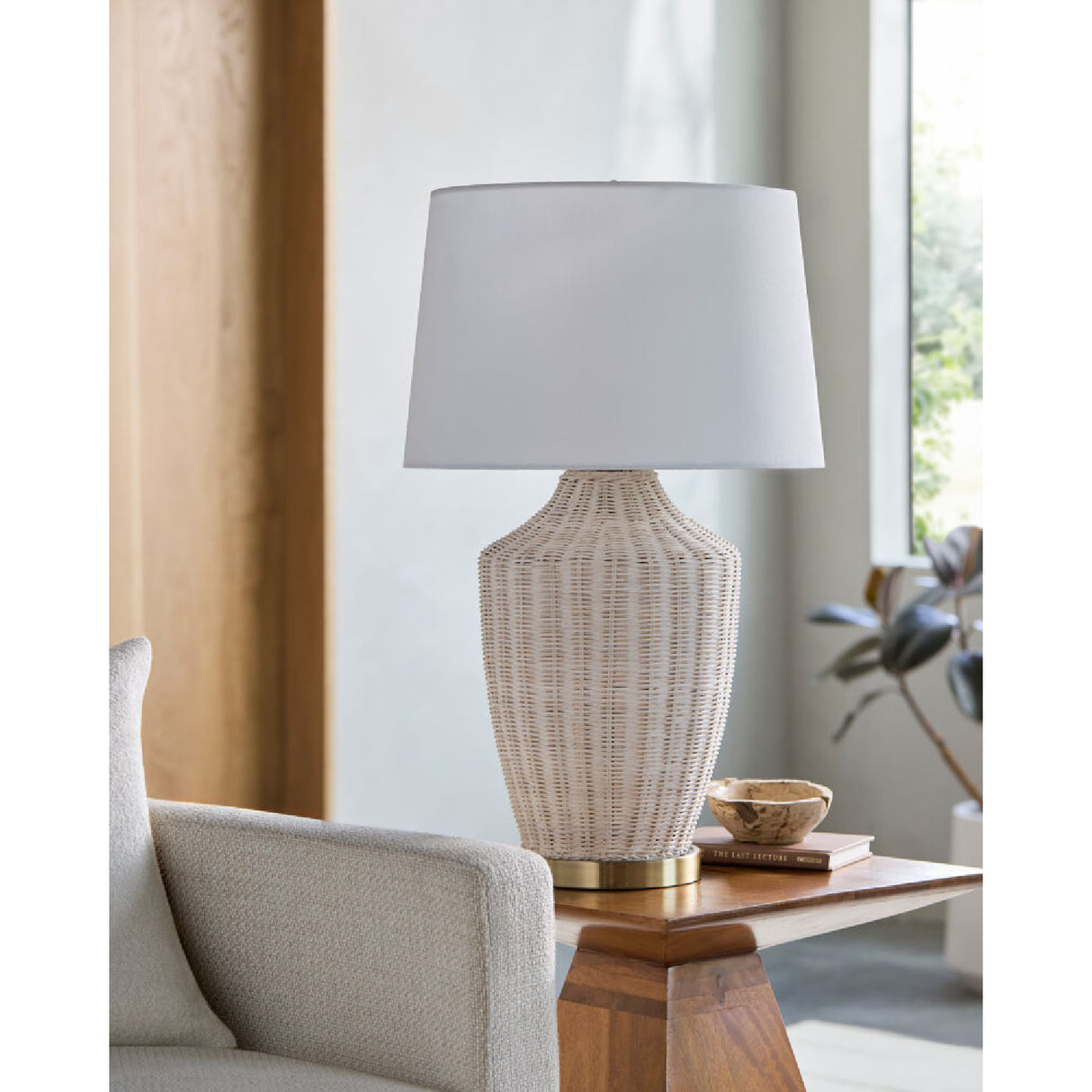 White Rattan Accent Table Lamp | Oroa.com