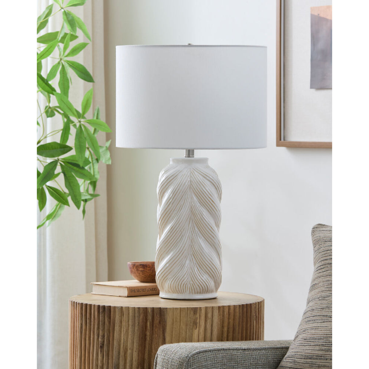 Modern European furniture - White Carved Ceramic Table Lamp - www.oroa.com | Oroa.com