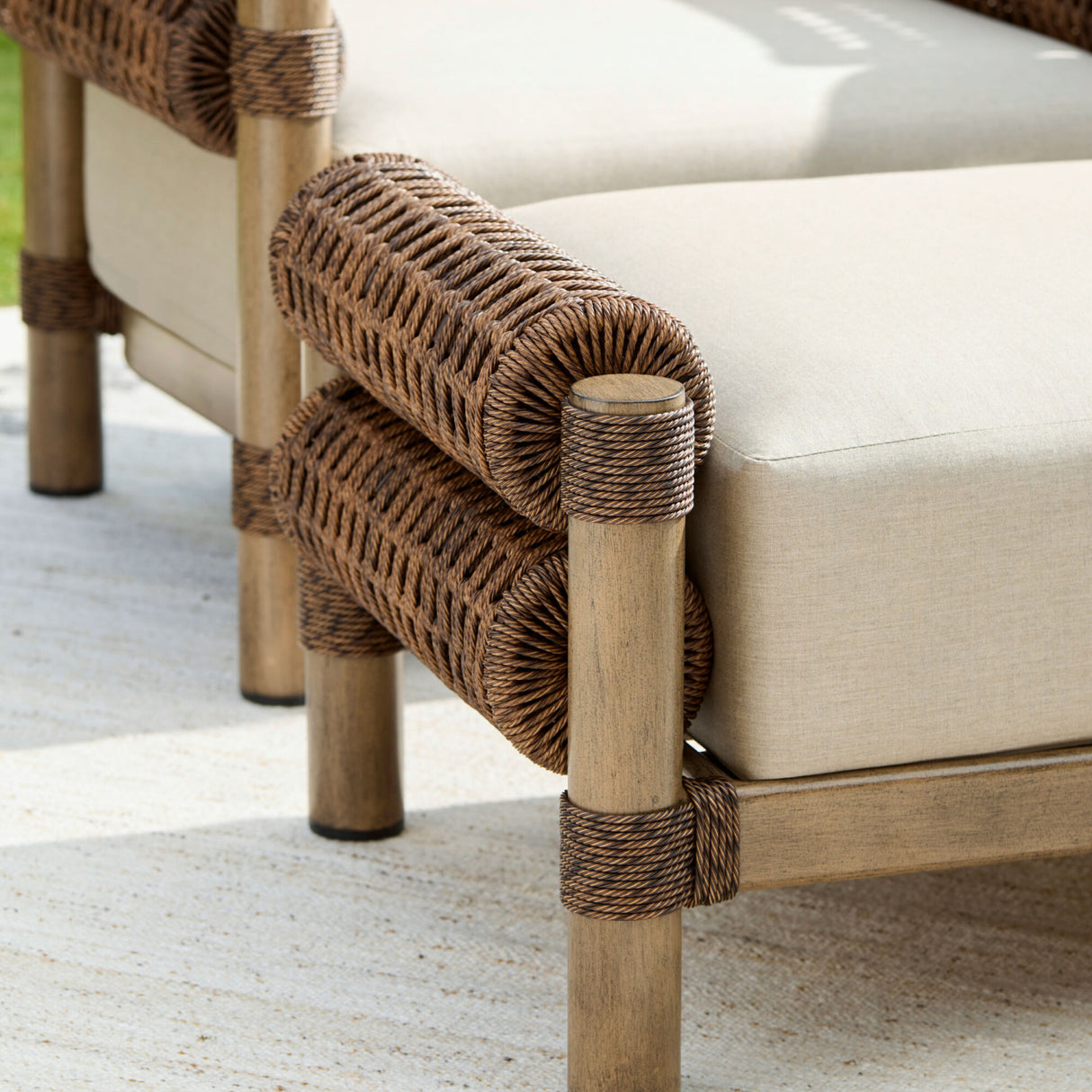 Cushioned Wicker Outdoor Ottoman | Oroa.com