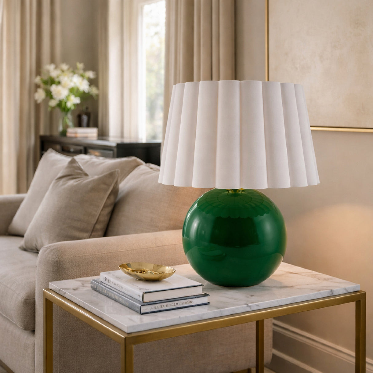 Scalloped White Fabric Table Lamp | Oroa.com