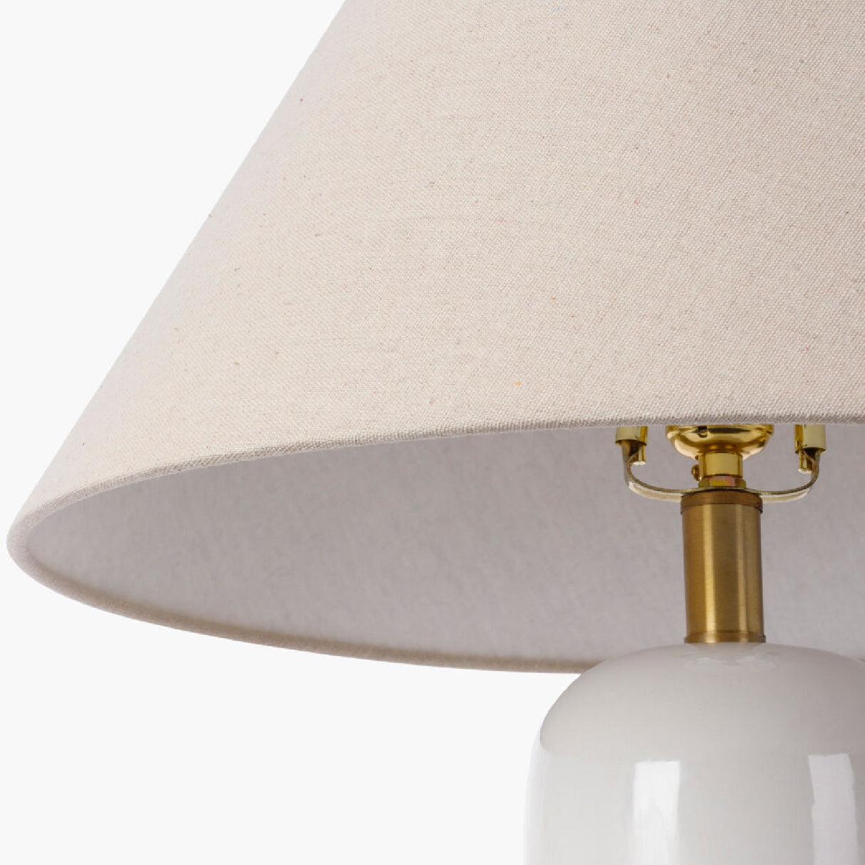 White Ceramic Accent Table Lamp | Oroa.com