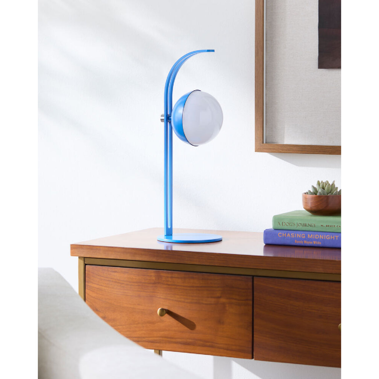 Painted Iron Modern Table Lamp | Oroa.com