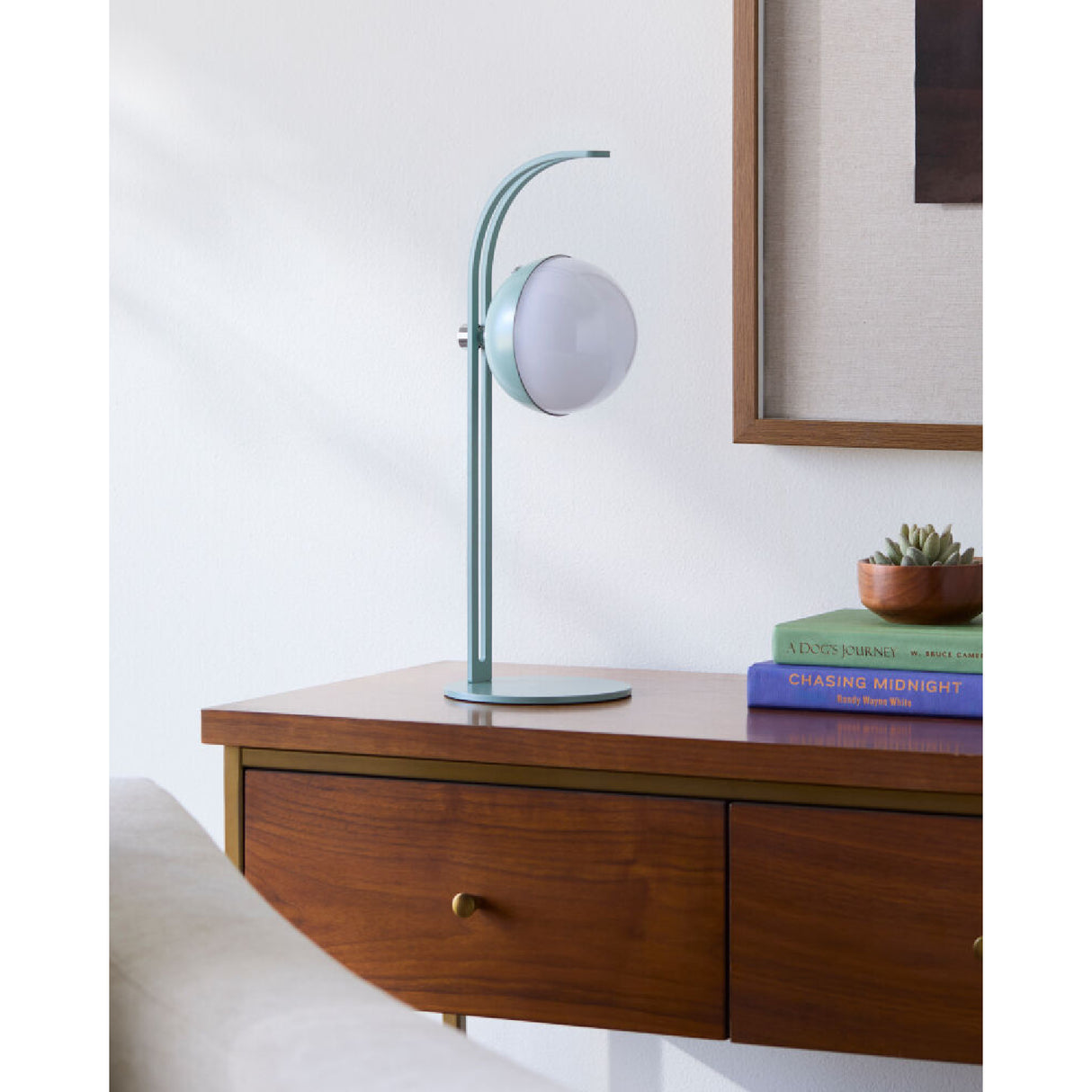 Painted Iron Modern Table Lamp | Oroa.com
