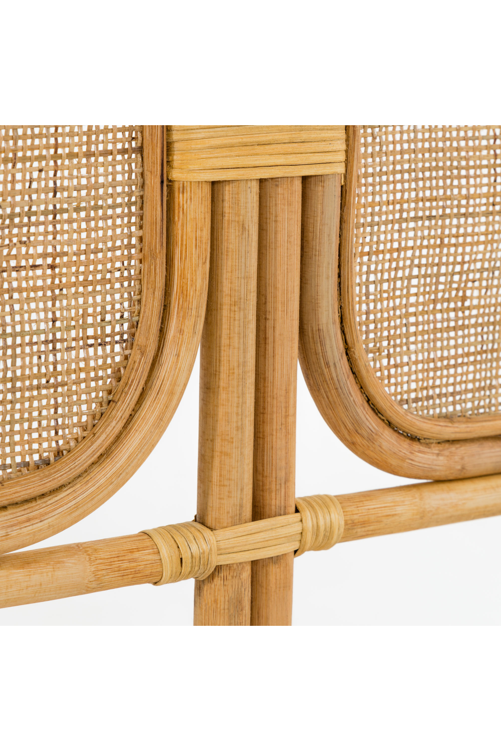 Rattan 3-Panel Queen Headboard 67" | La Forma Krysia | Oroa.com