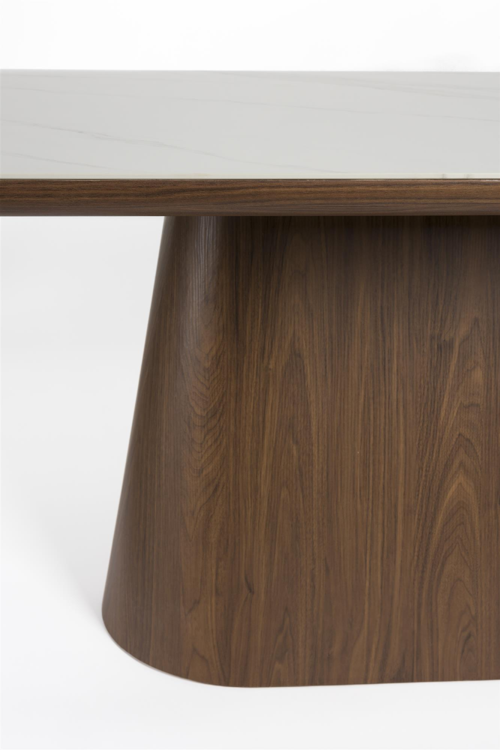 Oval Wood Dining Table | DF Almira | OROA.com
