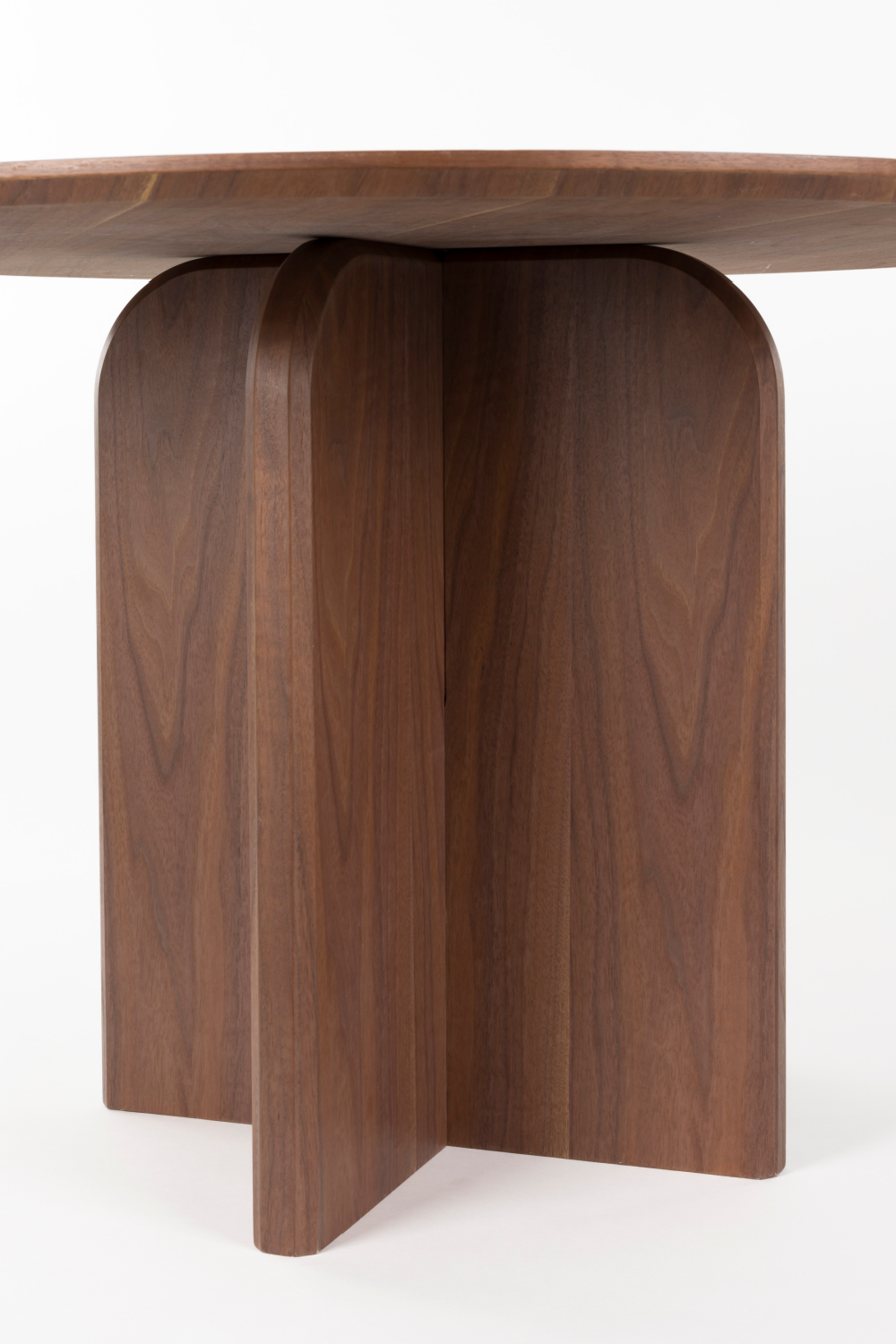 Wooden Round Dining Table | DF Laurent | OROA.com
