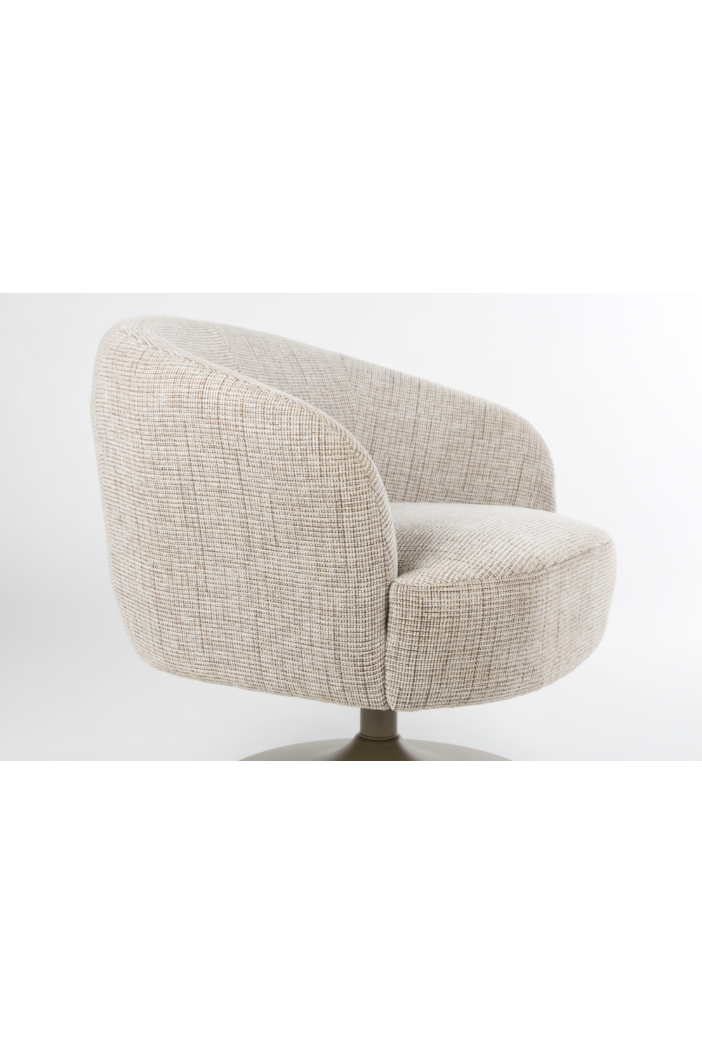 Central Leg Brown Lounge Chair | DF Renate | OROA.com