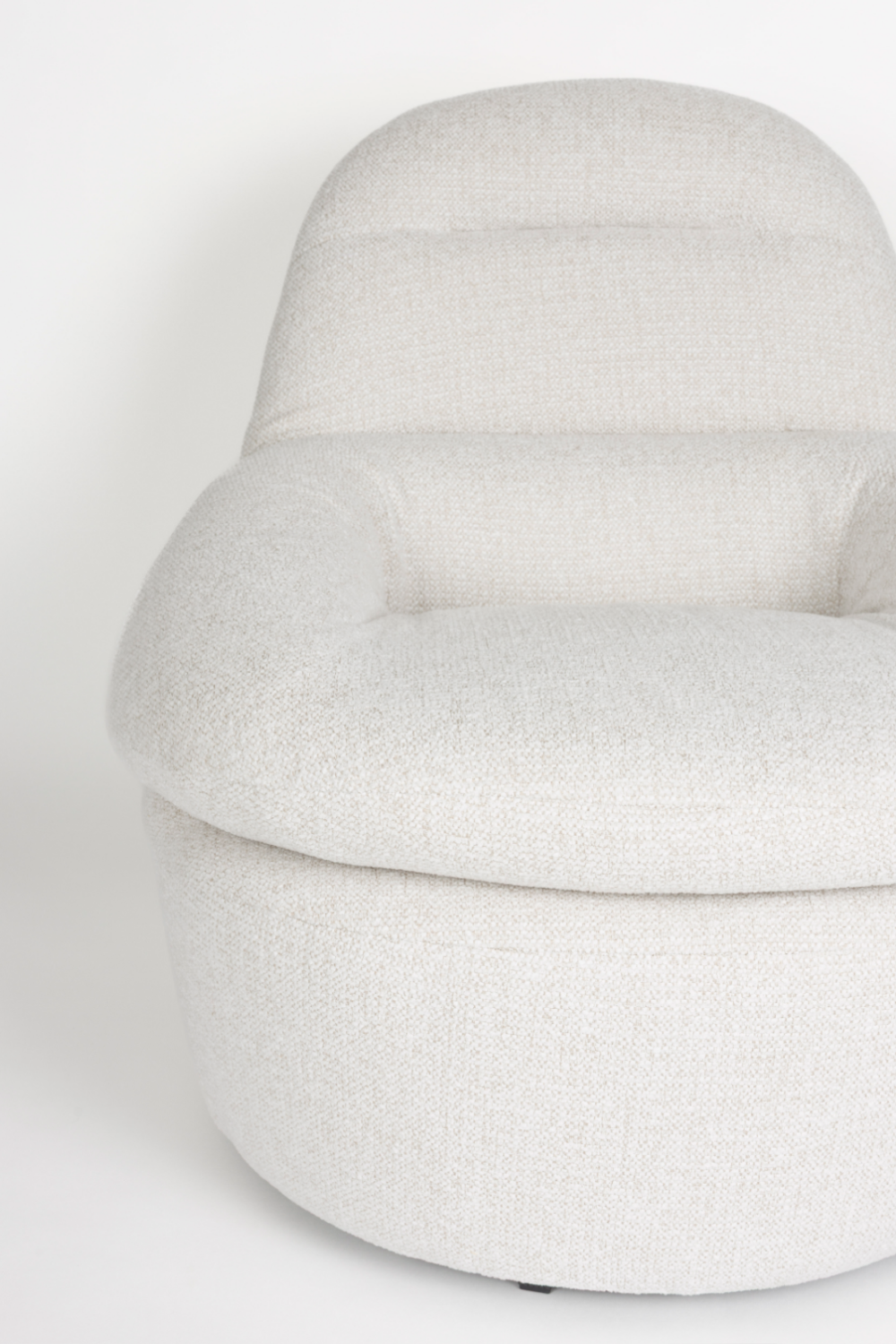 White Upholstered Lounge Chair | DF Velvoro | Oroa.com