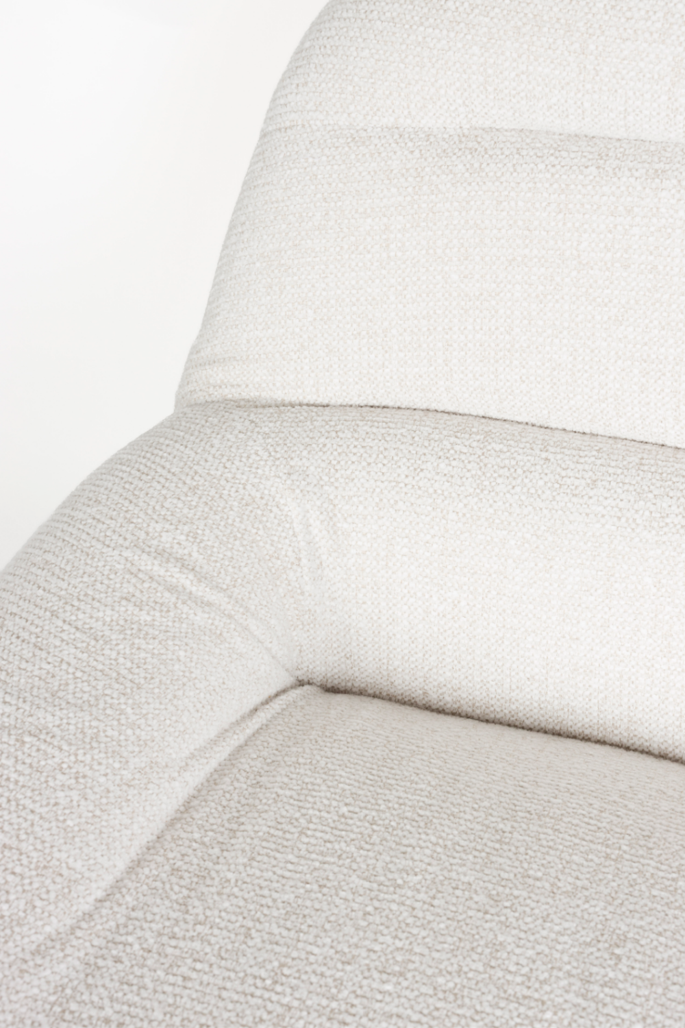 White Upholstered Lounge Chair | DF Velvoro | Oroa.com