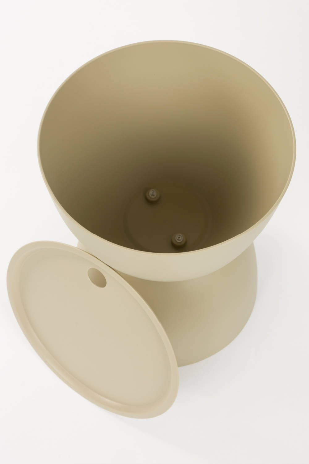 Hourglass Outdoor Storage Side Table | DF Mara | Oroa.com