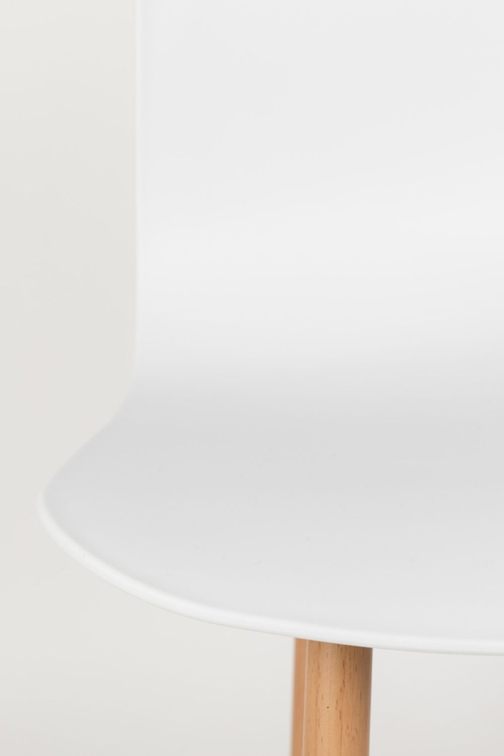 Molded Shell Dining Chairs (2) | DF Leon | Oroa.com