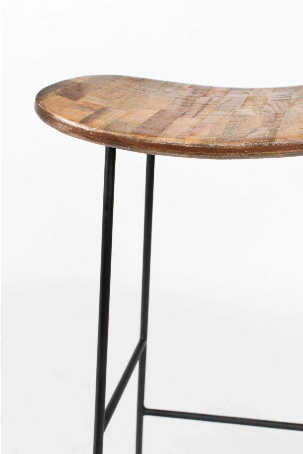 Wood Saddle Bar Stool | DF Tangle | Oroa.com