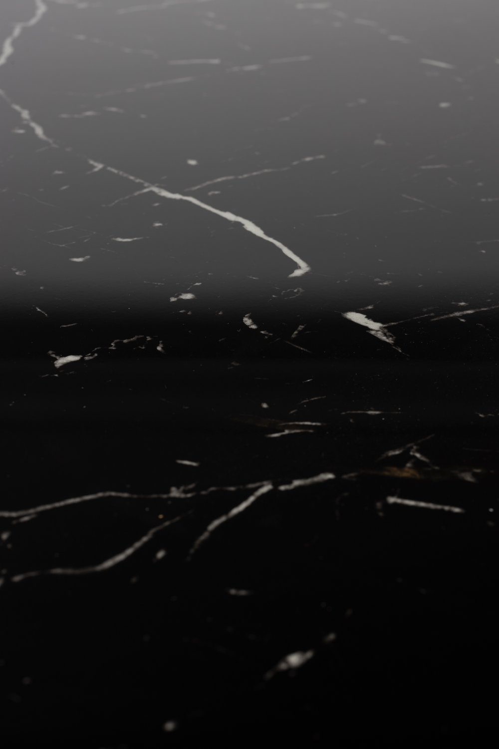 Marble Finish Pedestal Dining Table | DF Maru | Oroa.com