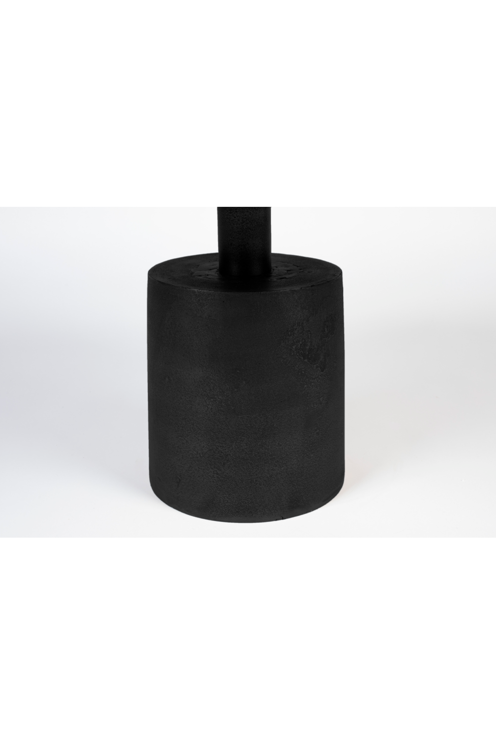 Aluminum Round Coffee Table | DF Mason | Oroa.com